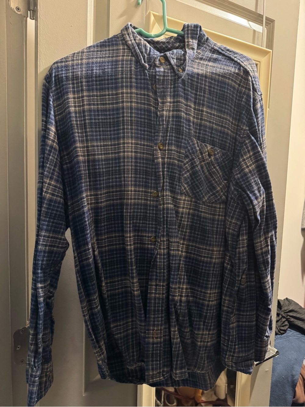 Field & Stream Men's Navy and White Plaid Button-Down Shirt